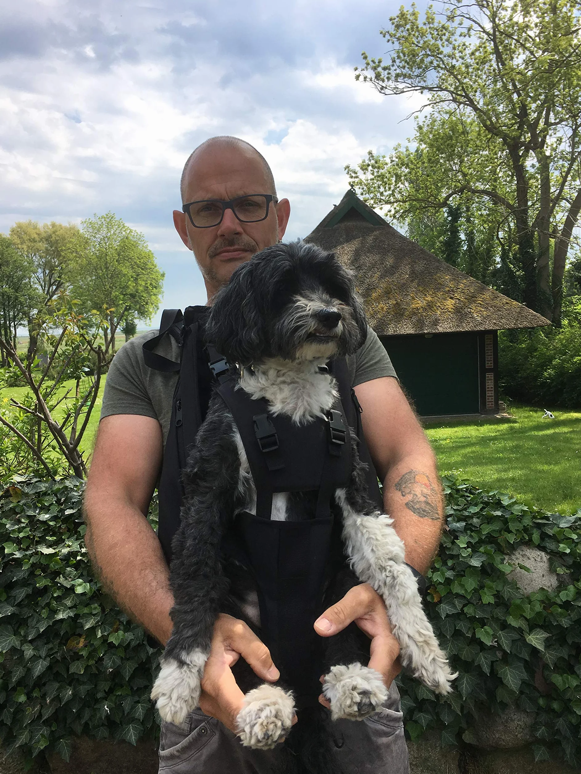 Patentierter Premium XXL Leg Free Hunderucksack - Hundetrage Hundetasche Rucksack für Große, Massive Kompakte und Schlanke Hunde von 16-30 kg Gewicht und Einer Rückenlänge von max. 67 cm - Schwarz